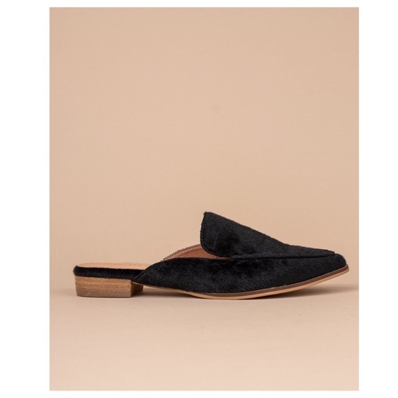 STUNNING Black Faux Calf Hide Pointed Mules - Picture 4 of 5